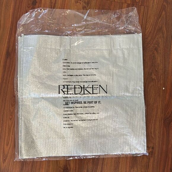 Vineyard Vines reusable tote - Picture 2 of 4